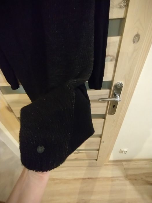 Sweter czarny dlugi