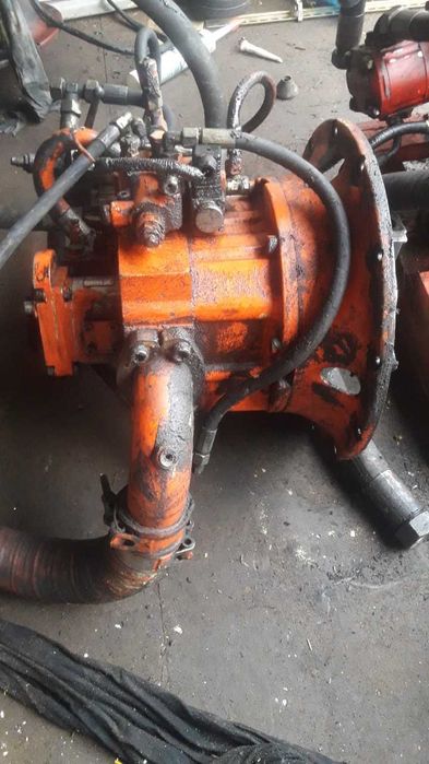Koparka Atlas 1504 - Pompa hydrauliczna Linde
