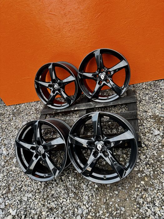 Диски R17 5.114,3 ET42 цо 66.1 рено меган 3 4 сценік ниссан  тойота