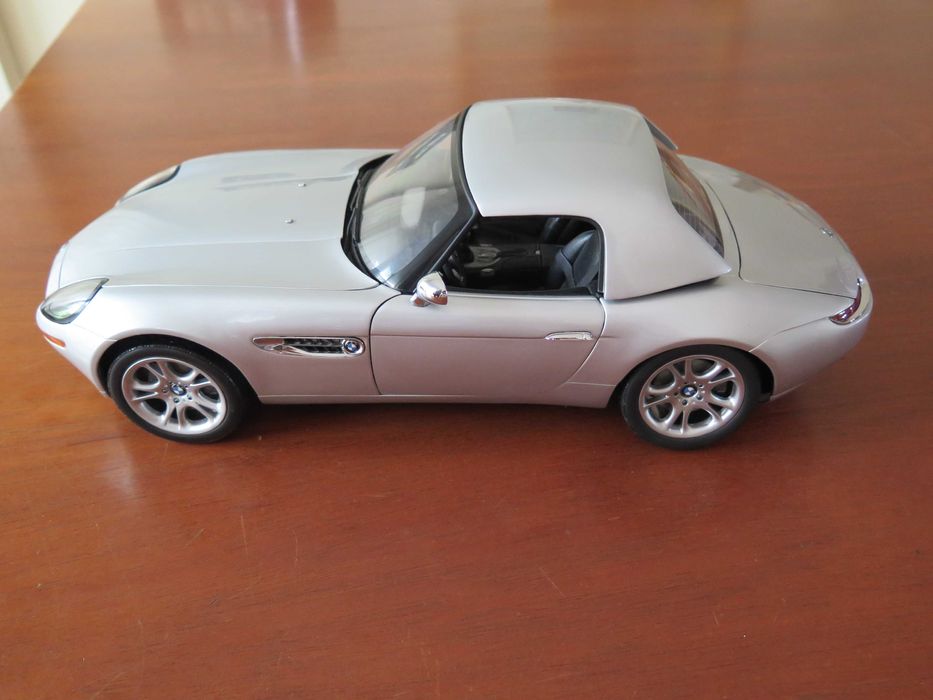 BMW Z8 - J. Bond  OO7, escala 1:12, Kyosho