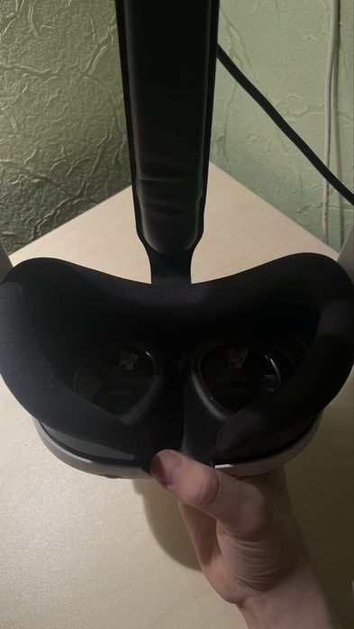 Meta Quest 3 128 GB + Headstrap , БУ на гарантії