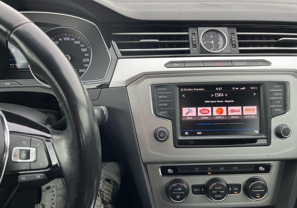 Volkswagen VW passat b8 1.6 diesel, kamera, radary,HAK  zadbany !