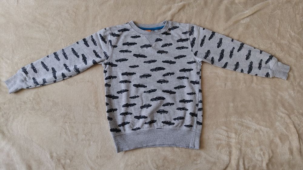 122 szara chłopięca bluza w autka Pusblu