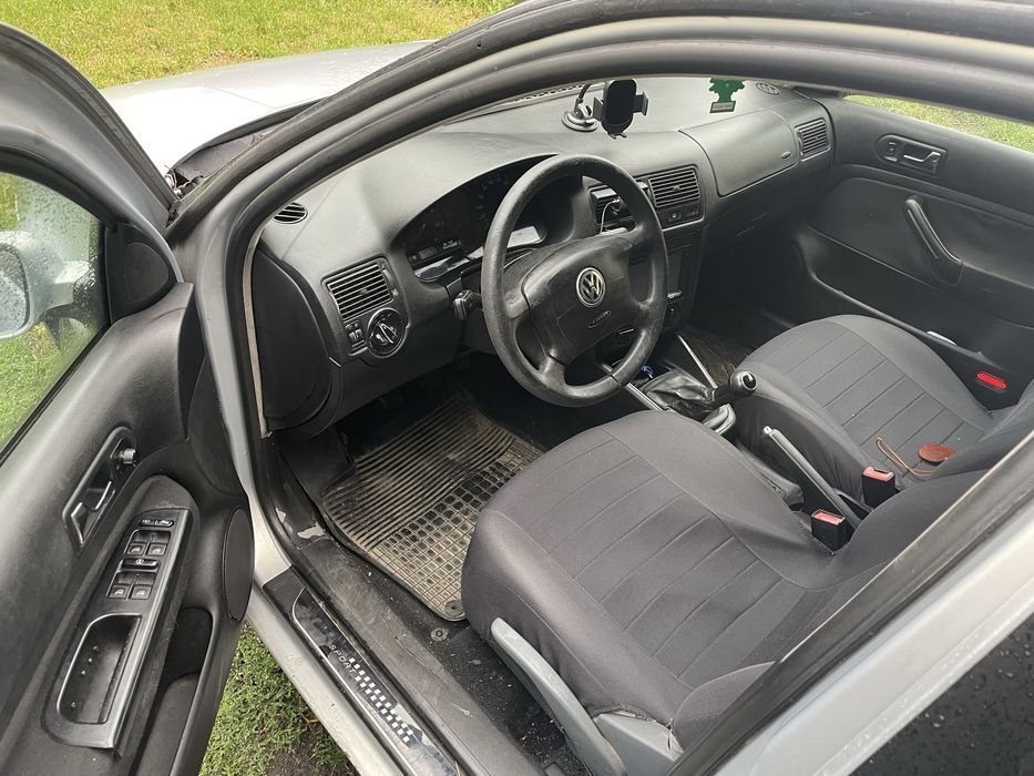 Golf 4  1.4 benzyna -gaz
