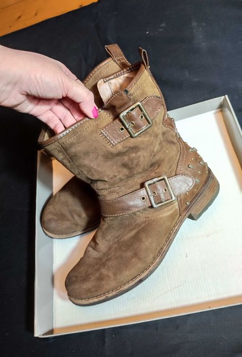 Graceland botki kowbojki z ćwiekami i czaszkami | ocieplane | 38