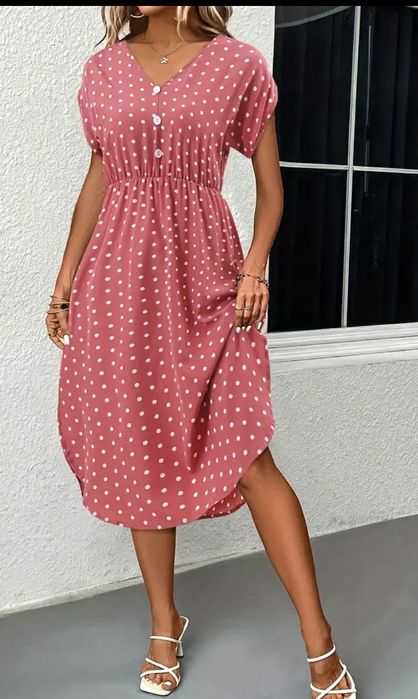 Sukienka w kropki 44