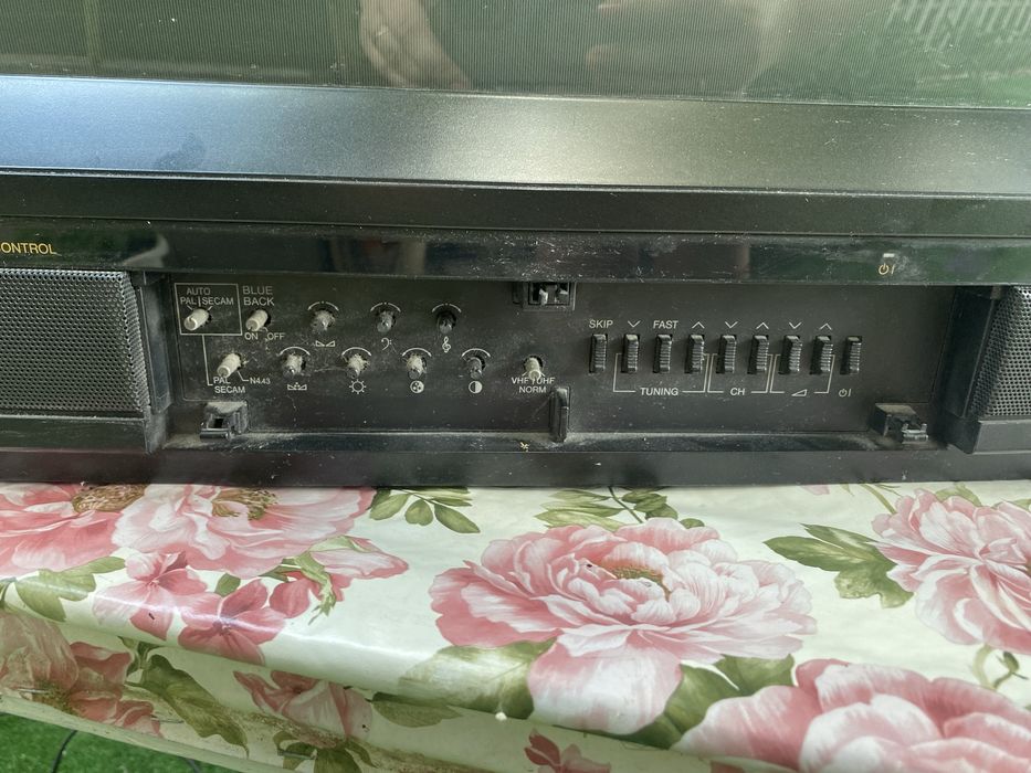 Телевізор SHARP SV-2142SCN