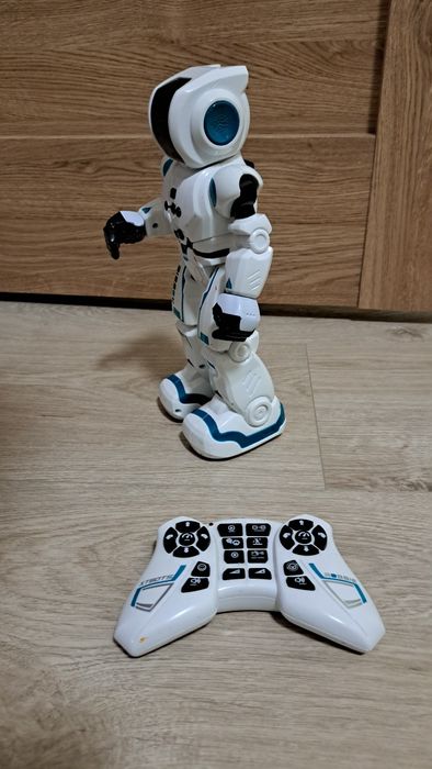 Robot sterowany pilotem