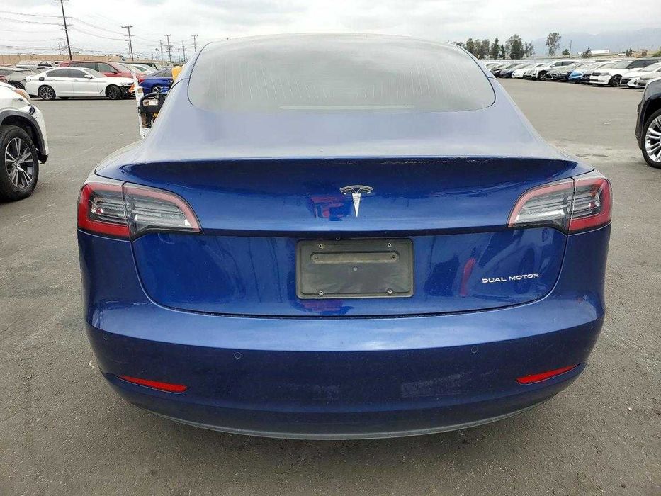 Tesla Model 3 2020