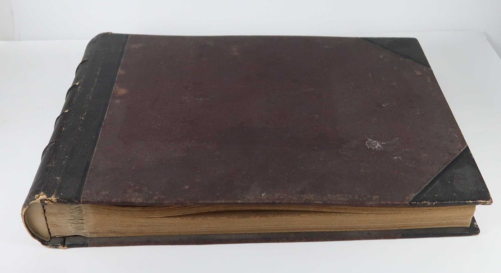 Álbum de fotografias do Séc. XIX