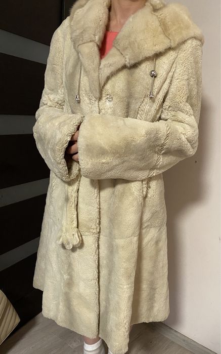 Шуба женская очень красивая