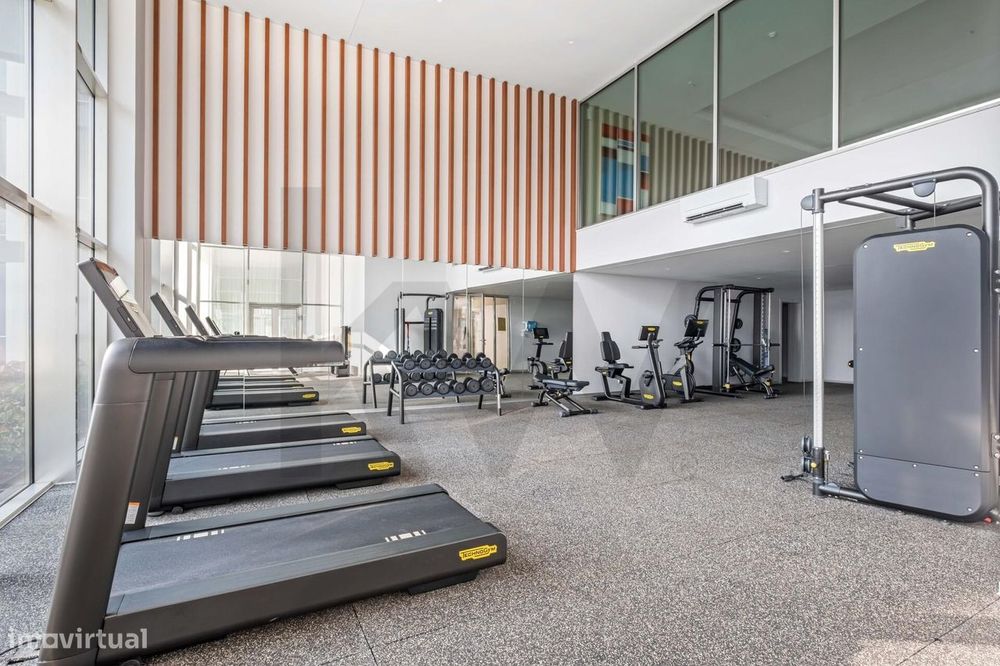 Apartamento T2 Edifício Madeira Palace Residences - Localizado Na Estr