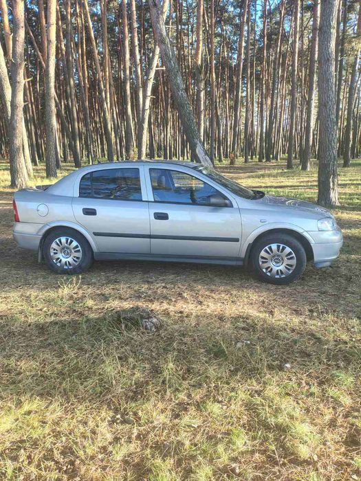 Продам Опель Астра 1.4