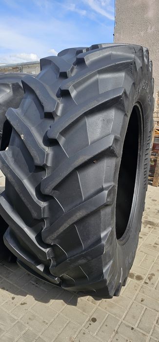 Trelleborg 650/65r42 CAŁA  4CM bieżnika
