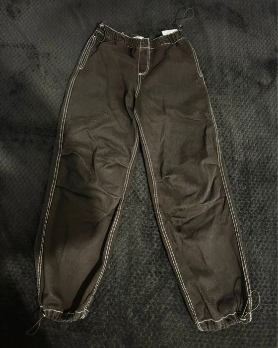 Bershka czarne spodnie jeansowe parachute szerokie 36/S