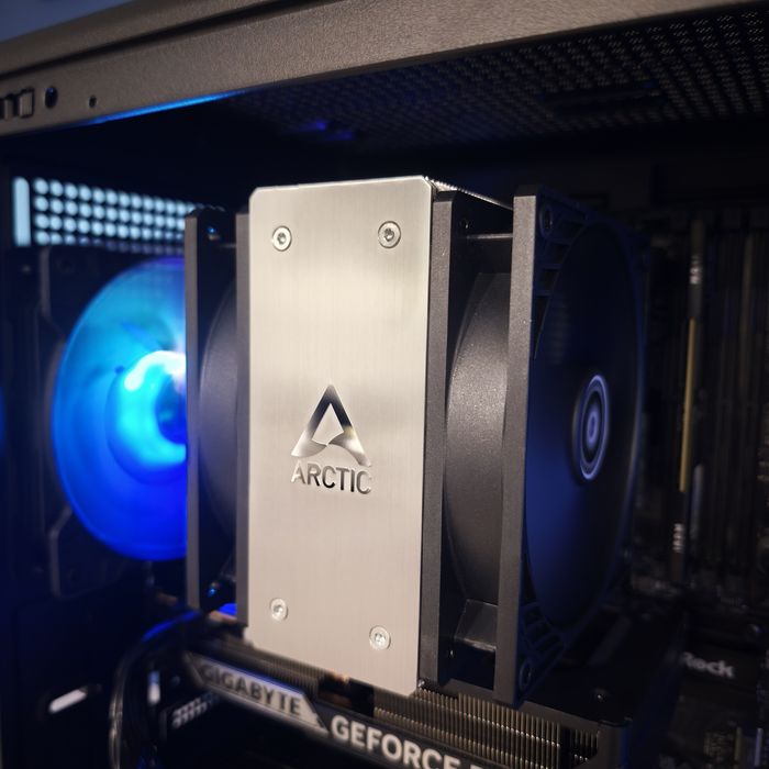 Komputer do eSportu FRAG Ryzen 5 9600X RTX 5060 - pytaj o film!