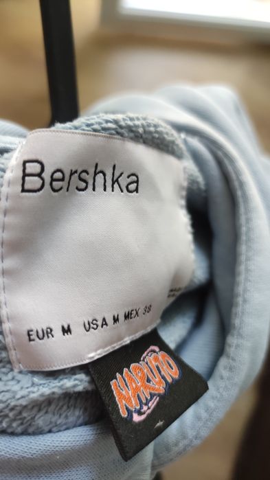 Bershka bluza z nadrukiem anime R. 38