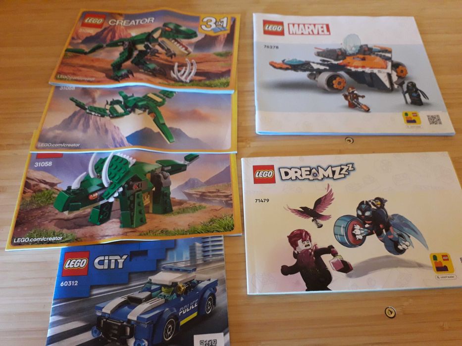 Caixa com lote de legos