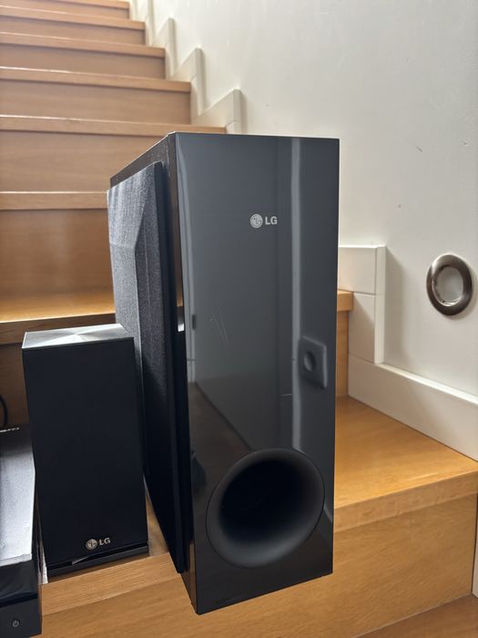 Sistema de som 5.1 com subowfer