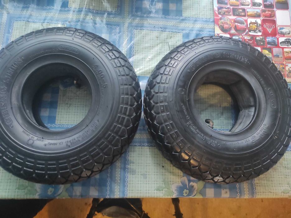 Покришки для інвалідного електро скутера.