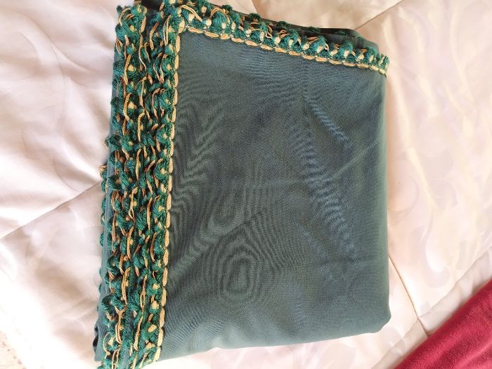 Natal - Toalha para mesa com debrum de cor "verde garrafa"