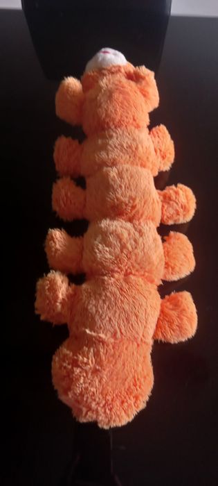 Peluche lagarta como nova