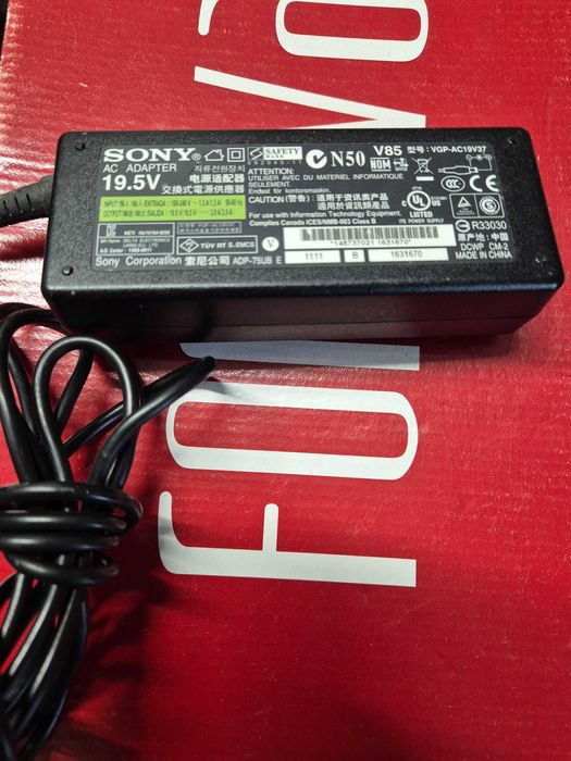 carregador sony 19,5V de 3,9A sem anomalia, original