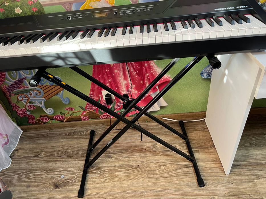 синтезатор Alesis