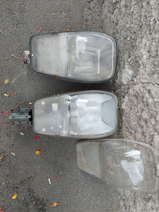 Oprawy lamp komplet