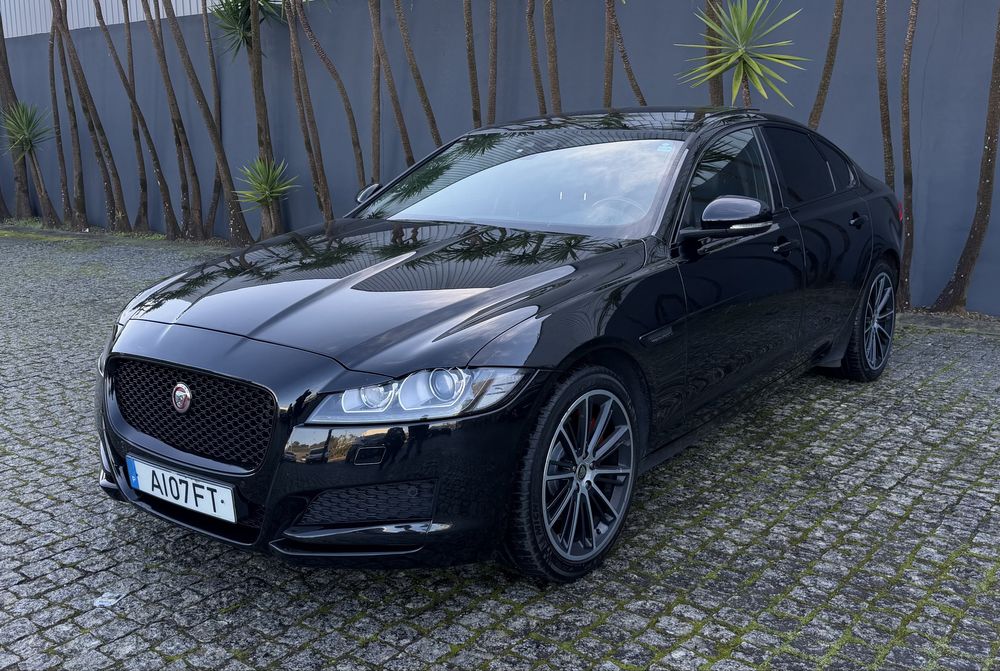 Jaguar XF 2.0D 180 CV CX6 Ano 2017 ( Versao Full Extras )