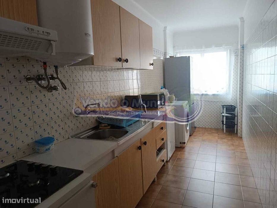 Apartamento T1+1 em Benavente (B518)