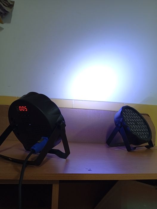 2 Pars led Rgbw 54x3w semi-novos luz de palco