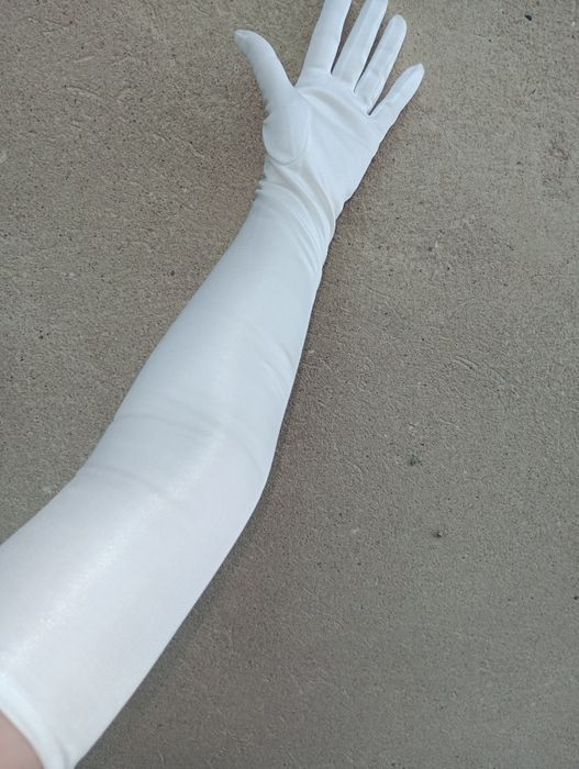 Maksymalnie długie rękawiczki lycra