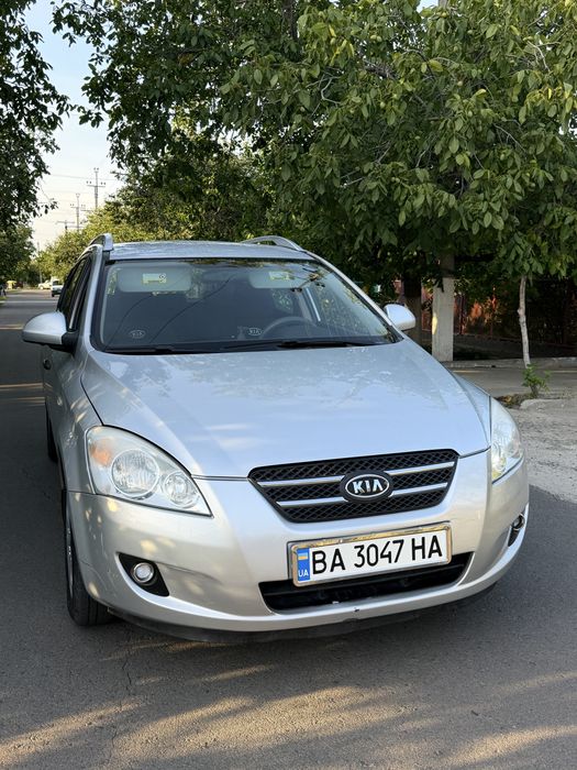Kia ceed универсал, 1,6 бензин  2007 год