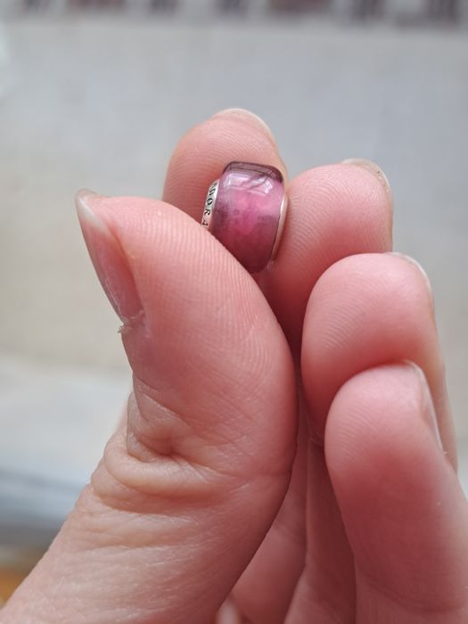 Conta pandora rosa