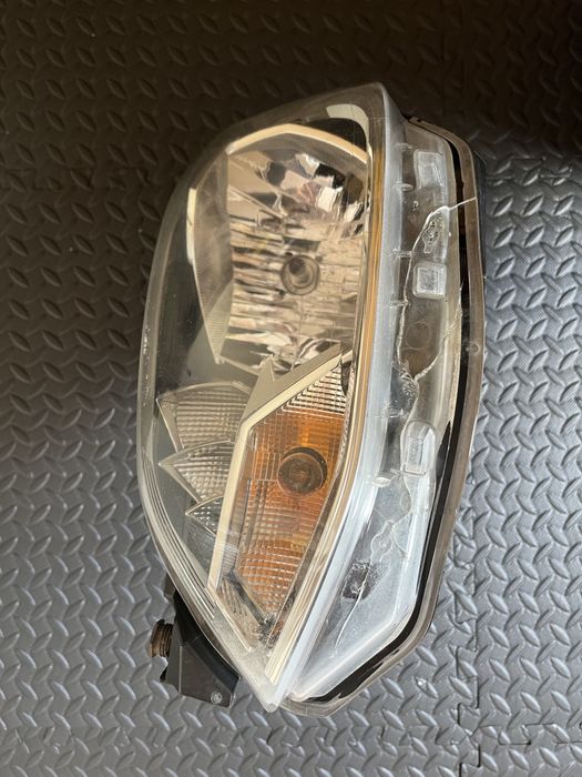Reflektor lewy Volkswagen UP!