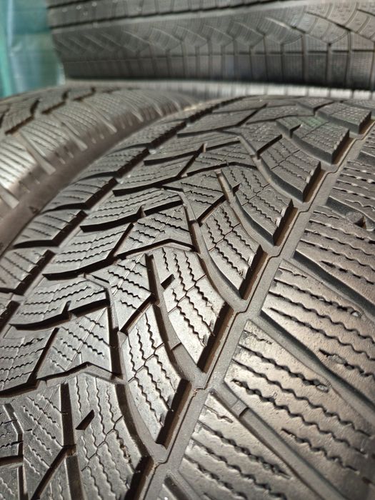 255/55R18 Dunlop WinterSport5 SUV