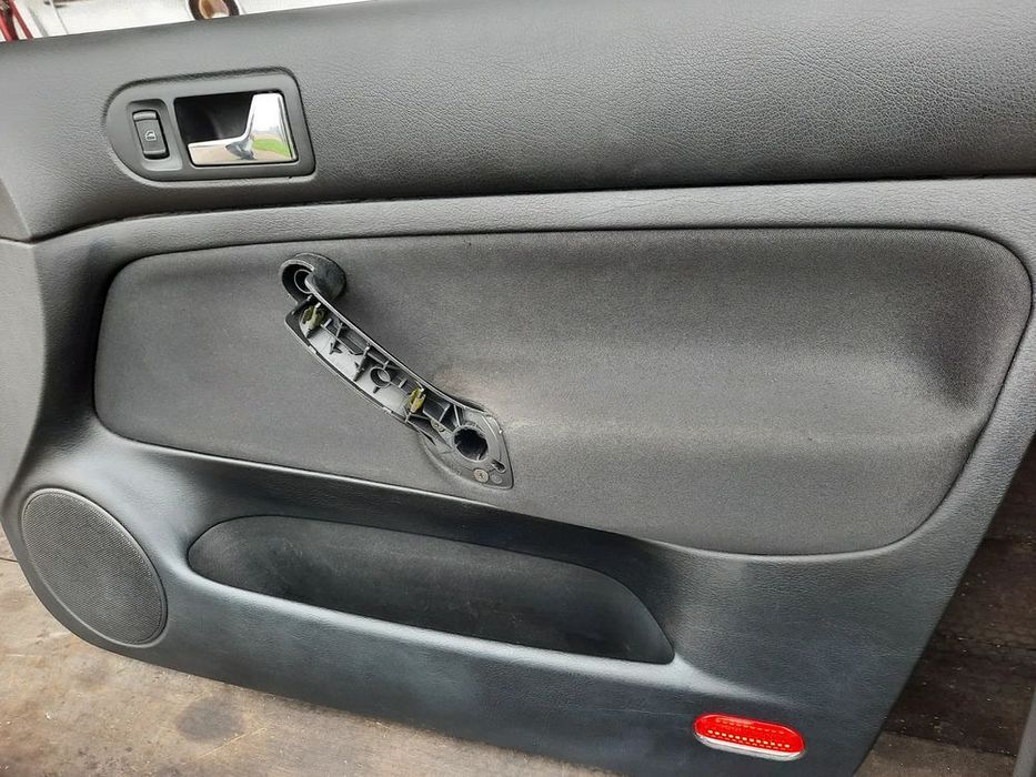 boczki drzwi tył vw bora golf iv kombi