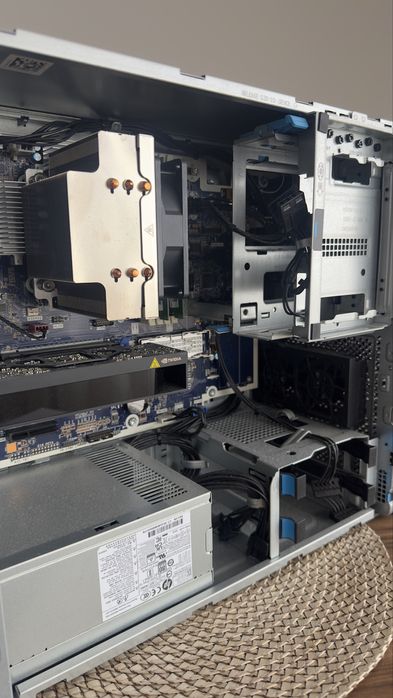 HP Z2 G9 Tower - RTX A2000 12GB