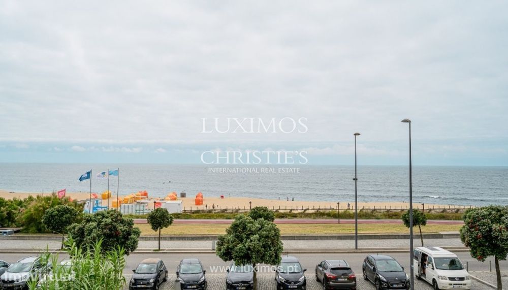 Apartamento T3 com vistas de mar, para venda, em Vila Nova de Gaia