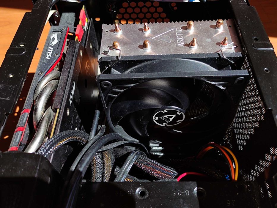 SSF | Cichy i kompaktowy PC Mini-ITX | i7-4790 | GTX 980ti | 16GB | NVMe | Format Steam Machine