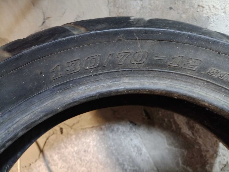 Покришка на скутер 130/70  r12 Hent Shin