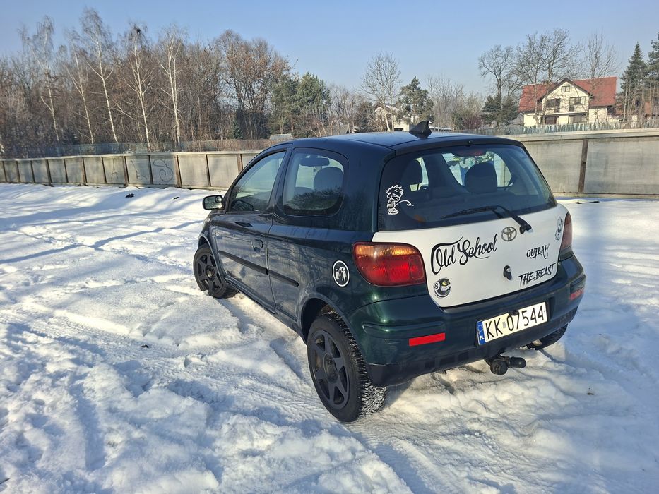 Toyota yaris 1.3, 2004r