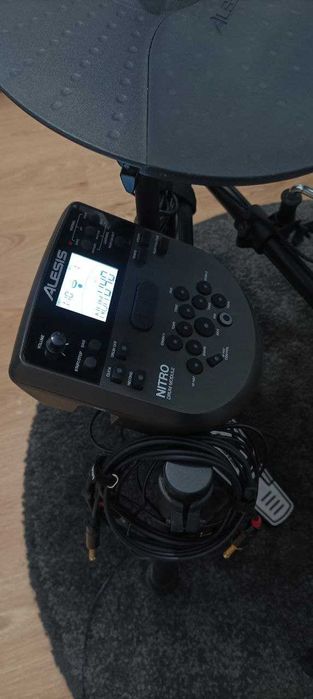 Bateria eletrónica Alesis Nitro Mesh kit | Drumkit