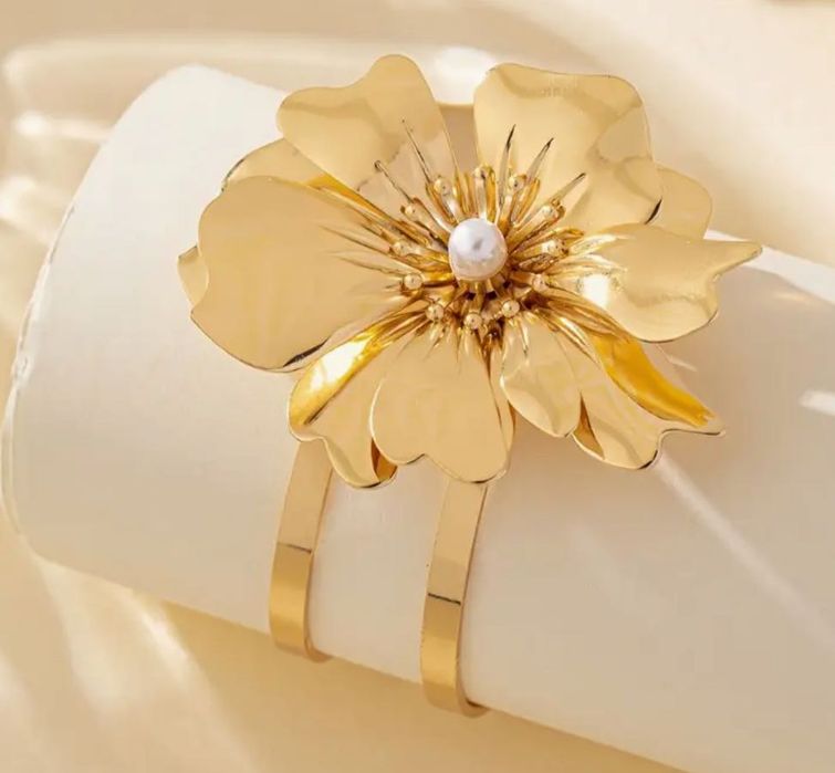 Pulseira Flor Dourada