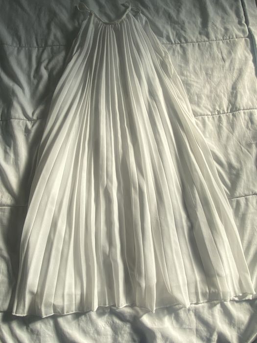 Vestido alsa plissado branco tamanho M elegante
