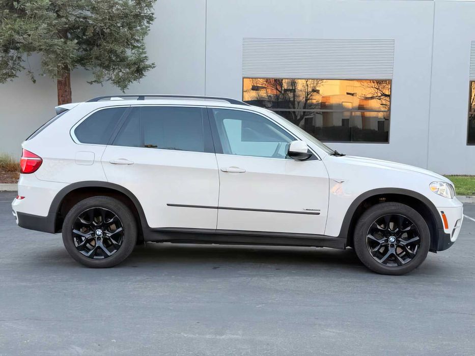 BMW X5 xDrive35i Sport Activity      2013