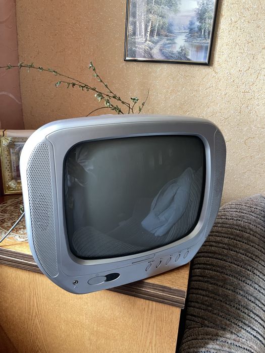 Маленький Старий Телевізор