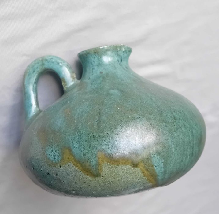 Ceramiczny świecznik w formie dzbanka, ceramika artystyczna, 1986 r. Sygnowany.