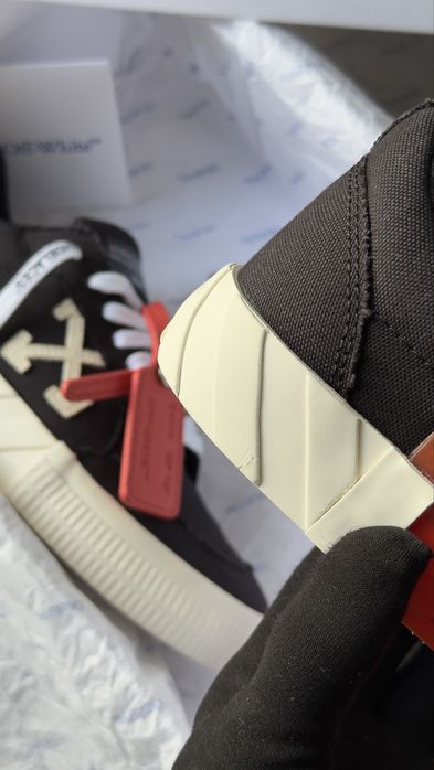 Off-White low vulcanized Black canvas tamanho 40